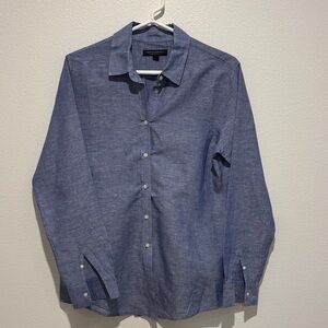Banana Republic Casual Blue Button-Down Shirt